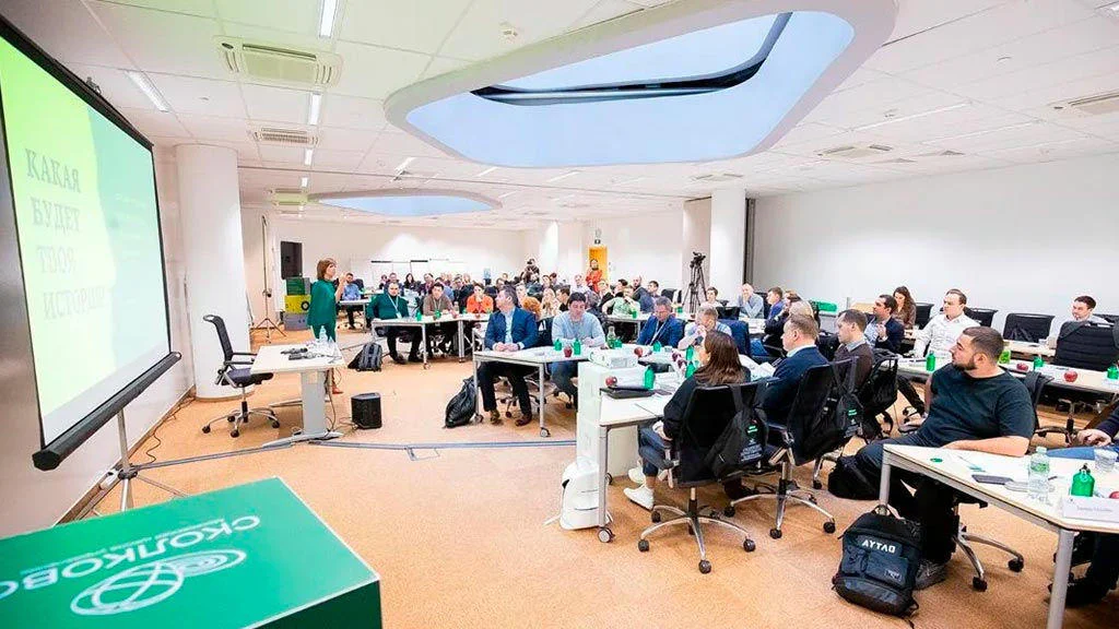 программа обучения cdto в Сколково